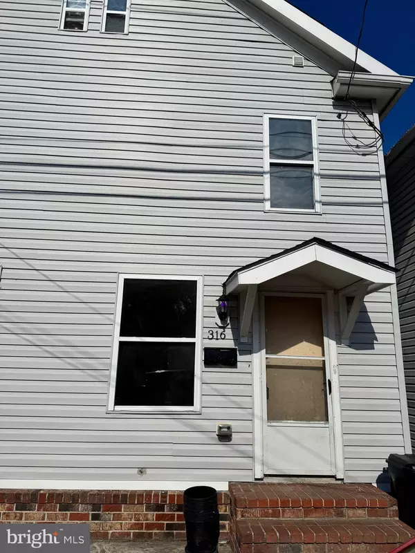 316 N HIGH ST, Martinsburg, WV 25404