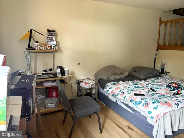 Warminster, PA 18974,512 GERMANTOWN CT