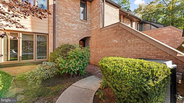 Paoli, PA 19301,131 WOODGATE LN #21