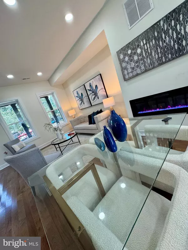 Washington, DC 20002,607 K ST NE