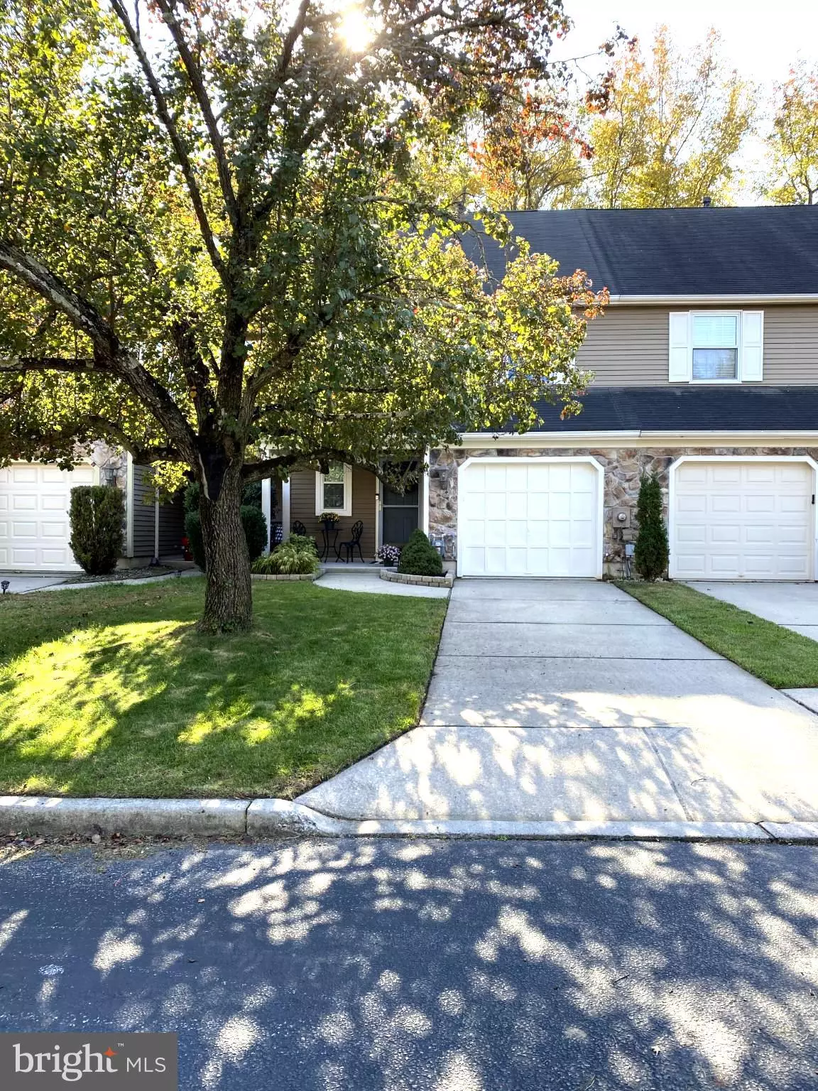 Marlton, NJ 08053,313 HAZELWOOD LN