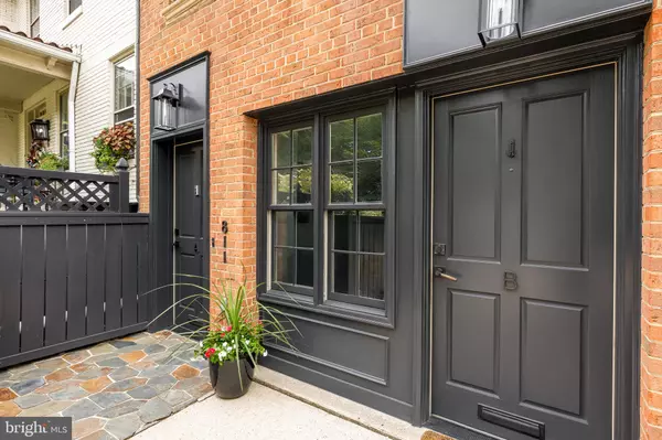 Washington, DC 20003,811 E CAPITOL ST SE