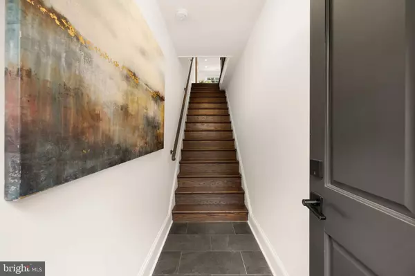 Washington, DC 20003,811 E CAPITOL ST SE