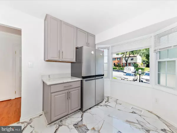 Gaithersburg, MD 20878,16 ORCHARD DR