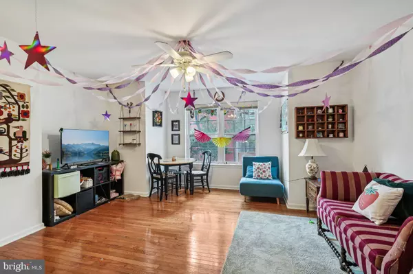 Philadelphia, PA 19123,552 N 11TH ST