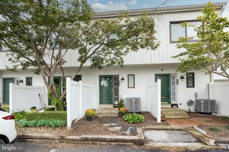 626 SUMMIT HOUSE #626, West Chester, PA 19382