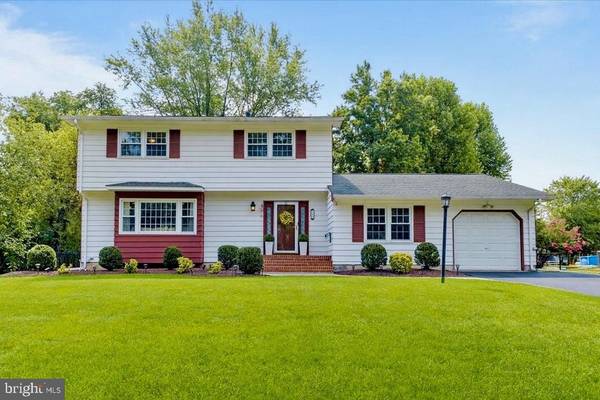 37 WOODLAND DR, East Windsor, NJ 08520