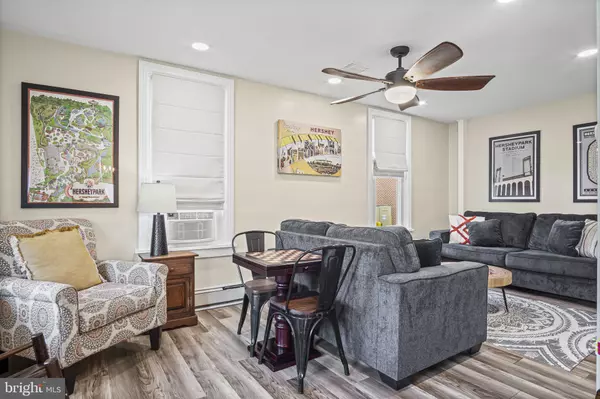 Palmyra, PA 17078,104 N LOCUST ST