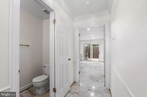 Arlington, VA 22202,1130 20TH ST S