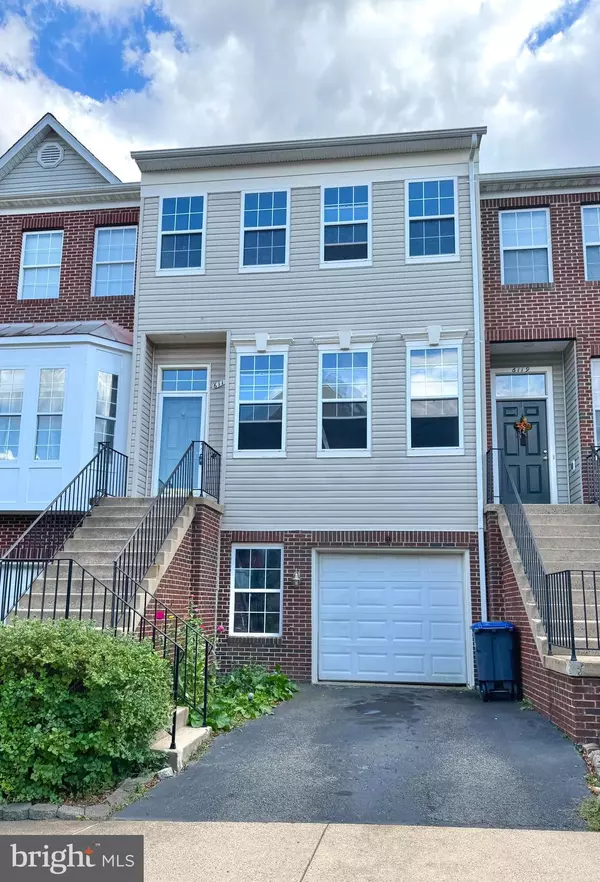 6117 EARLY AUTUMN DR, Centreville, VA 20120