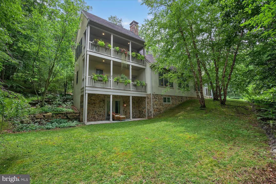 815 LAUREL RIDGE RD, Reinholds, PA 17569