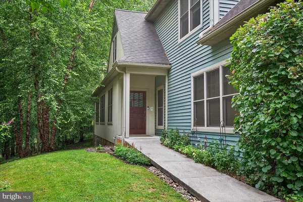 Reinholds, PA 17569,815 LAUREL RIDGE RD