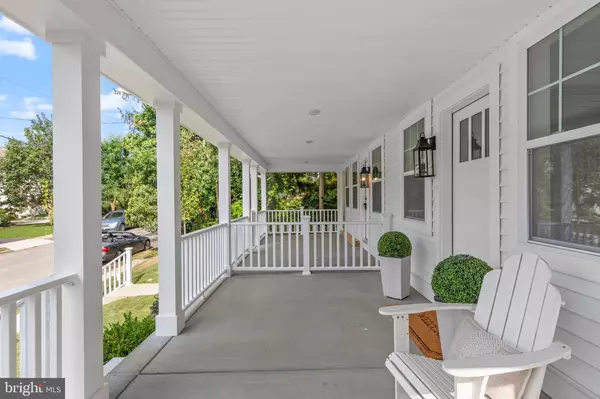 Narberth, PA 19072,142 MERION AVE