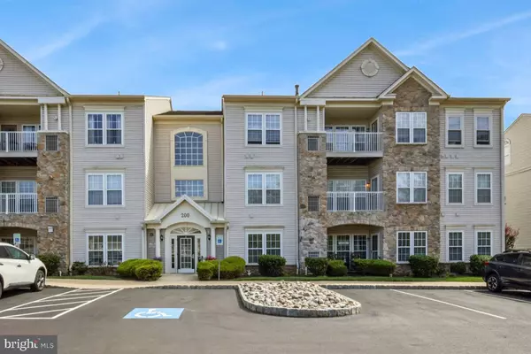 200 CLARET CT #204, Warrington, PA 18976