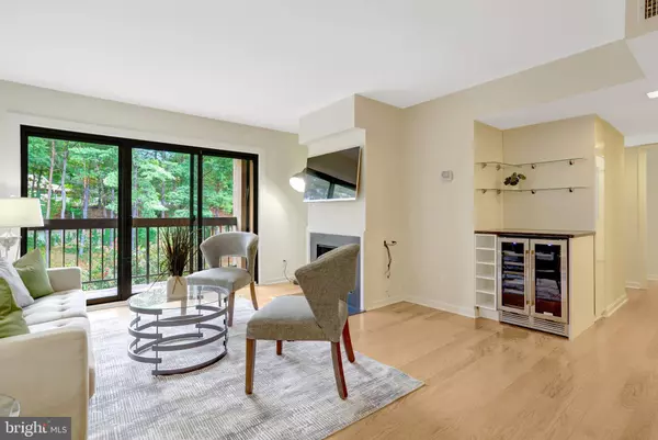 Alexandria, VA 22304,803 N HOWARD ST #456