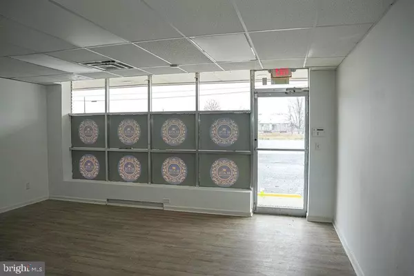 Vineland, NJ 08360,1851 W LANDIS AVE #B