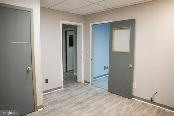 Vineland, NJ 08360,1851 W LANDIS AVE #B