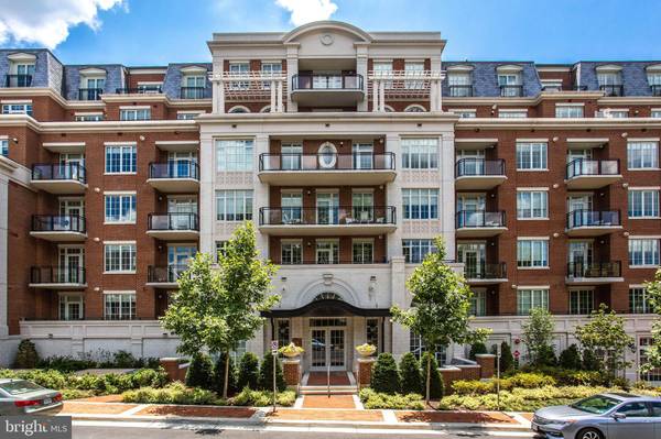 6900 FLEETWOOD RD #317, Mclean, VA 22101