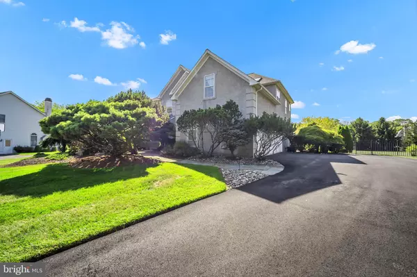 Southampton, PA 18966,15 DOVER PL