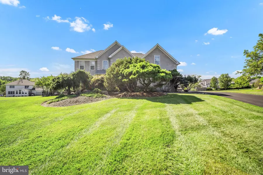 15 DOVER PL, Southampton, PA 18966