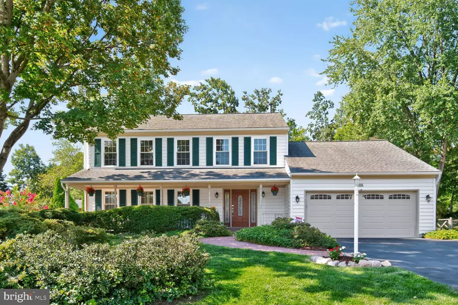 8534 CHASE GLEN CIR, Fairfax Station, VA 22039
