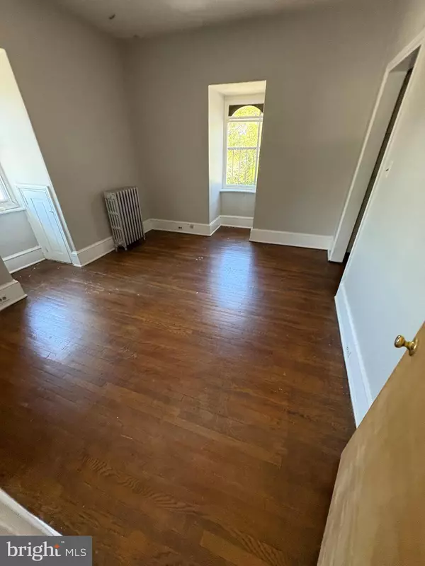 Doylestown, PA 18901,115 N BROAD ST #1