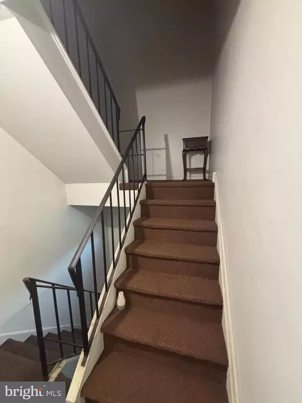 Holmes, PA 19043,239-239A GLENSIDE AVE