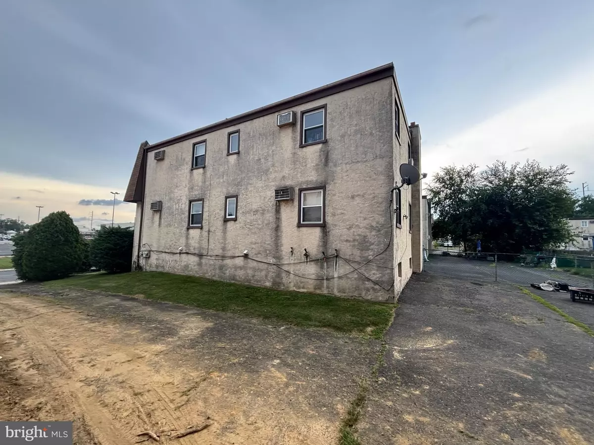 Holmes, PA 19043,239-239A GLENSIDE AVE
