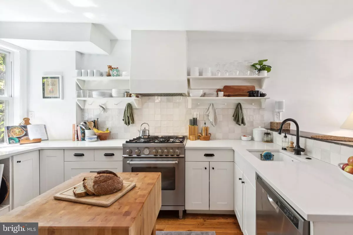 Philadelphia, PA 19125,2215 CORAL ST