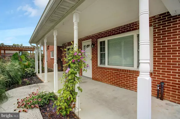 Chambersburg, PA 17202,183 FALLING SPRING ROAD RD