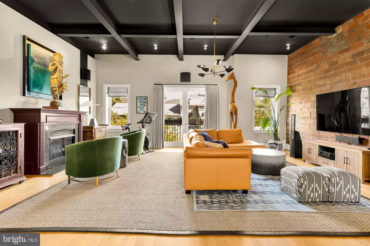 Washington, DC 20005,1220 N ST NW #4B