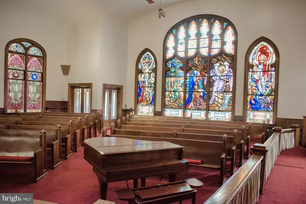 Mount Carmel, PA 17851,41 MARKET ST N