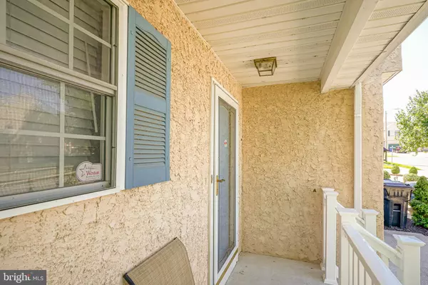 Sewell, NJ 08080,8 MEADOW CT