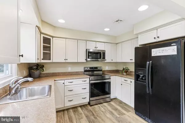 Lanoka Harbor, NJ 08734,406 SYCAMORE DR