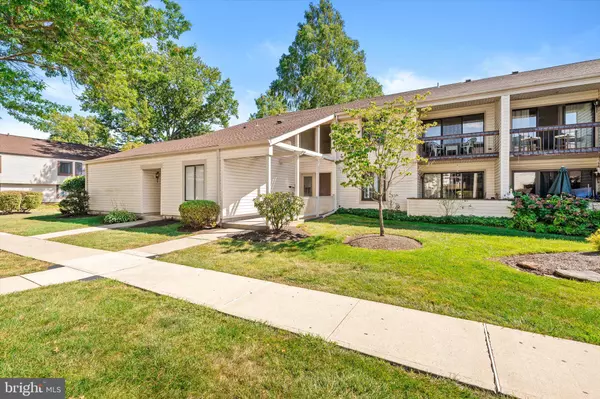 T-4 AVON DR E, East Windsor, NJ 08520