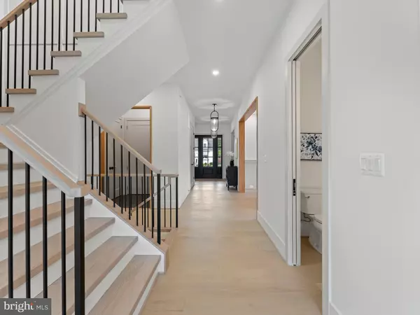 Arlington, VA 22203,5016 6TH ST N