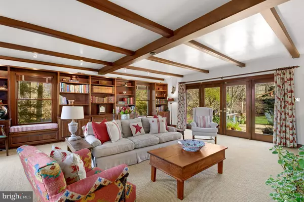 Chevy Chase, MD 20815,21 FARMINGTON CT