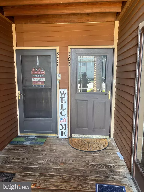 Marlton, NJ 08053,303 WOODHOLLOW DR