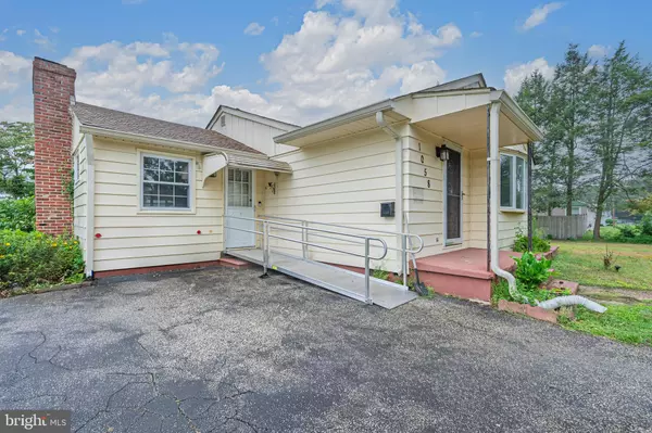 Vineland, NJ 08360,1058 LINDA LN