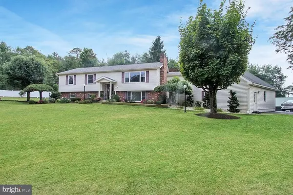 Du Bois, PA 15801,70 SLOPING VIEW DR