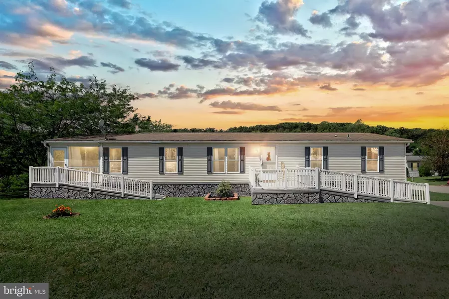 45 BROADWING DR, Hanover, PA 17331