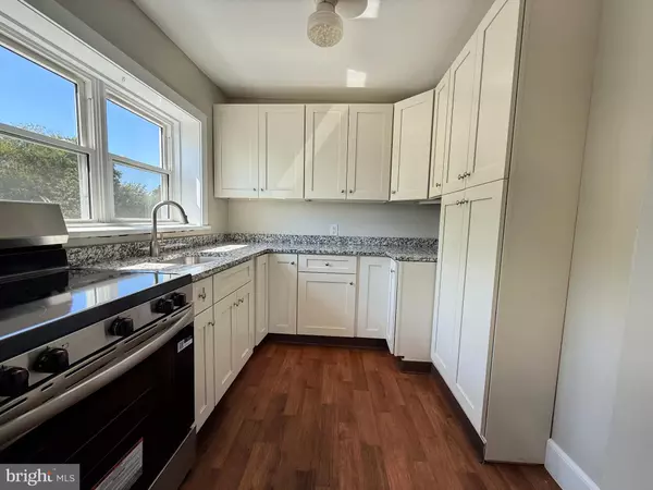 Lambertville, NJ 08530,59 N MAIN ST #3