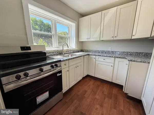 Lambertville, NJ 08530,59 N MAIN ST #3