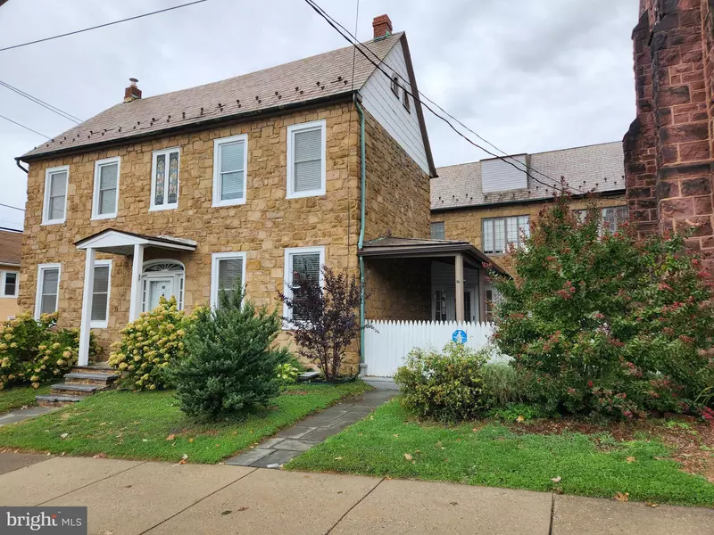 20 W 6TH AVE, Conshohocken, PA 19428
