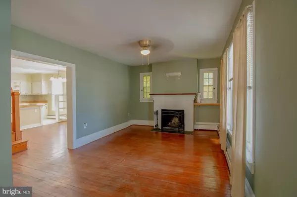 Smyrna, DE 19977,110 N DUPONT BLVD