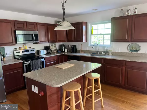 3661 2ND AVE, Edgewater, MD 21037