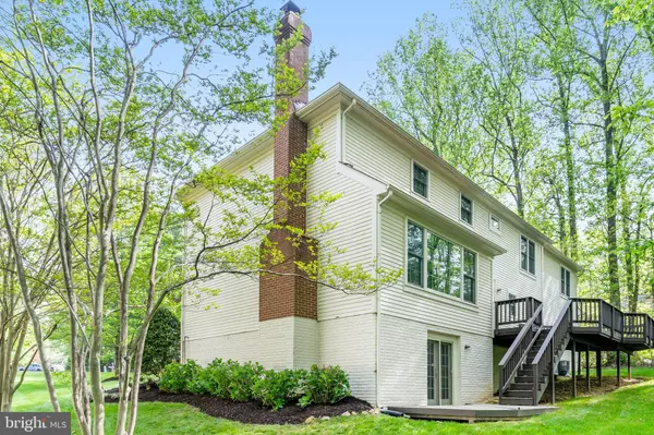 Fairfax Station, VA 22039,9745 ROLLING RIDGE DR