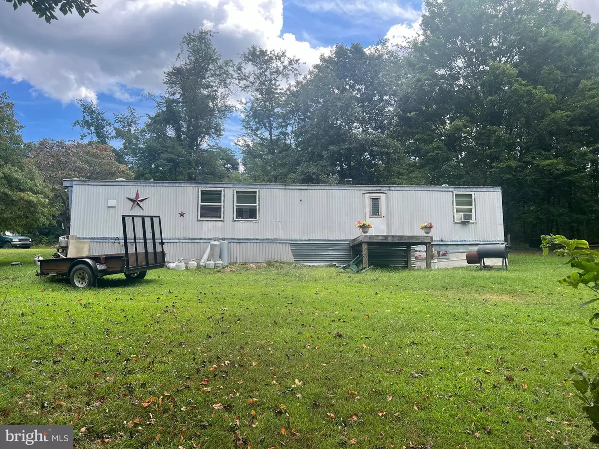 Paw Paw, WV 25434,22322 CACAPON RD