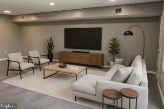 Philadelphia, PA 19115,9926 HALDEMAN AVE #5