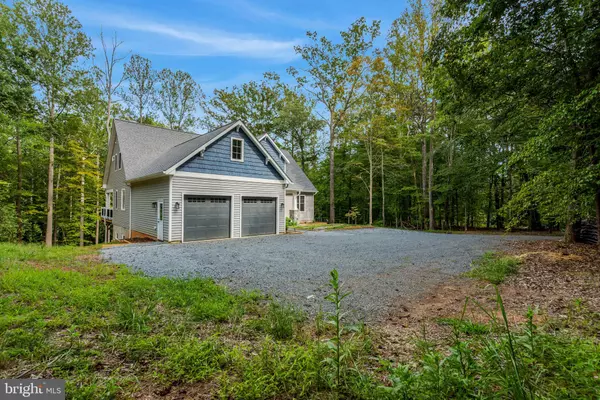 Manassas, VA 20112,8880 EVELYN DR